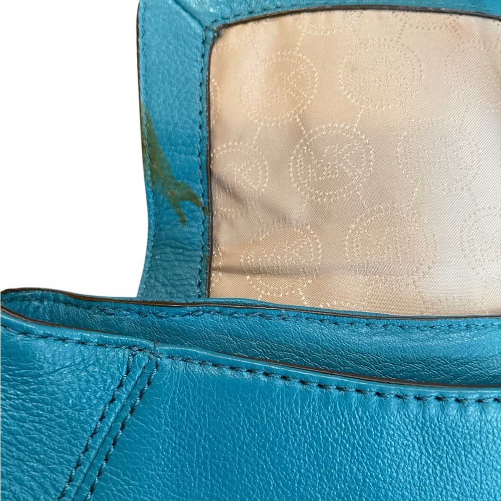 MICHAEL Michael Kors Turquoise Crossbody Bag with Gold Hardware - Picture 5 of 6